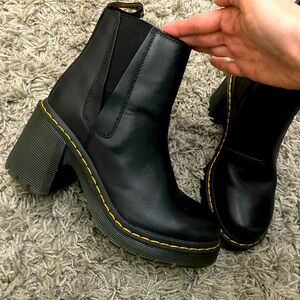 Dr. Martens women’s Spence LeatherFlared Heel Chelsea Boots